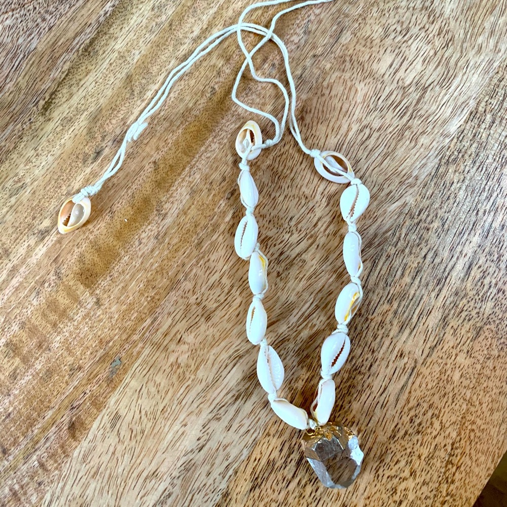 Crystal Cactus Aphrodite quartz/shell necklace